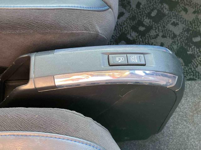 タントエグゼカスタムRSターボ HIDヘッドライト バックカメラ ETC トップシェイドガラス アルミホイール オートエアコン アイドリングストップ シートリフター 足踏み式パーキングブレーキ キーフリー 盗難防止アラーム(千葉県)の中古車