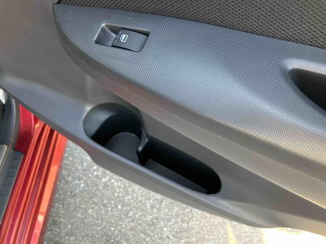 ムーヴカスタム　Ｘ　ＳＡＬＥＤヘッドライト　オートライト　バックカメラ　トップシェイドガラス　アルミホイール　スマアシ　横滑り防止装置　アイドリングストップ　シートリフター　足踏み式駐車ブレーキ　キーフリー　盗難防止アラーム（千葉県）の中古車