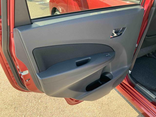 ムーヴカスタム　Ｘ　ＳＡＬＥＤヘッドライト　オートライト　バックカメラ　トップシェイドガラス　アルミホイール　スマアシ　横滑り防止装置　アイドリングストップ　シートリフター　足踏み式駐車ブレーキ　キーフリー　盗難防止アラーム（千葉県）の中古車