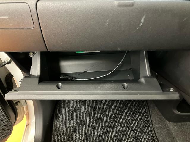 ムーヴカスタム　Ｘ　ＳＡフルセグナビ　ＵＳＢ接続　ブルートゥース対応　衝突被害軽減ブレーキ　横滑り防止装置　アイドリングストップ　プッシュエンジンスタート　キーフリーシステム　チルトステアリング　運転席シートリフター（千葉県）の中古車