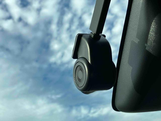 ロッキープレミアムＧ　ＨＥＶハイブリッド　９型ナビ／ＴＶ／ＤＶＤ／ＢＴ／ＵＳＢ　全周囲カメラ　前後ドラレコ　ＥＴＣ　全車速追従クルコン　ＡＤＢ　ＬＥＤヘッドライト　オートライト　コーナーセンサー　シートヒーター　リヤフォグランプ（千葉県）の中古車