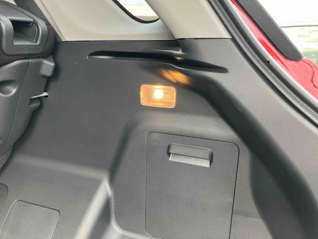 ロッキープレミアムＧ　ＨＥＶハイブリッド　９型ナビ／ＴＶ／ＤＶＤ／ＢＴ／ＵＳＢ　全周囲カメラ　前後ドラレコ　ＥＴＣ　全車速追従クルコン　ＡＤＢ　ＬＥＤヘッドライト　オートライト　コーナーセンサー　シートヒーター　リヤフォグランプ（千葉県）の中古車