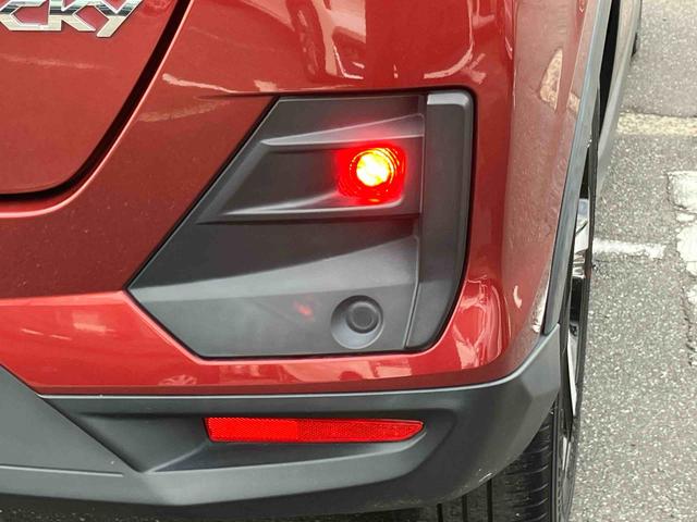 ロッキープレミアムＧ　ＨＥＶハイブリッド　９型ナビ／ＴＶ／ＤＶＤ／ＢＴ／ＵＳＢ　全周囲カメラ　前後ドラレコ　ＥＴＣ　全車速追従クルコン　ＡＤＢ　ＬＥＤヘッドライト　オートライト　コーナーセンサー　シートヒーター　リヤフォグランプ（千葉県）の中古車