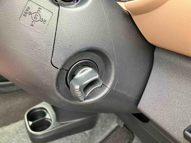 ミラココアココアプラスＸナビ／ＴＶ／ＤＶＤ／ＢＴ／ＵＳＢ　Ｂカメラ　ＥＴＣ　ＬＥＤヘッドライト　オートエアコン　シートリフター　キーフリー　盗難防止アラーム　アイドリングストップ　スモークガラス　電動格納ミラー　ルーフレール（千葉県）の中古車