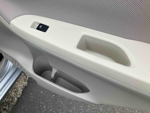 ムーヴＬナビ／地デジ／ＤＶＤ／ＢＴ／ＵＳＢ　ドラレコ　キーレスエントリー　セキュリティーアラーム　アイドリングストップ　スモークガラス　マニュアルエアコン　足踏み式パーキングブレーキ　横滑り防止装置　ＡＢＳ（千葉県）の中古車