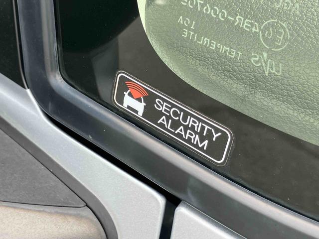 ムーヴＬナビ／地デジ／ＤＶＤ／ＢＴ／ＵＳＢ　ドラレコ　キーレスエントリー　セキュリティーアラーム　アイドリングストップ　スモークガラス　マニュアルエアコン　足踏み式パーキングブレーキ　横滑り防止装置　ＡＢＳ（千葉県）の中古車