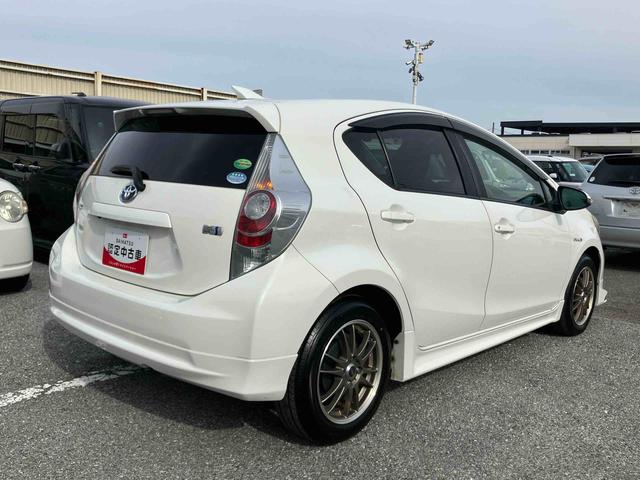 アクアGエアロ 社外15インチアルミ LEDヘッドライト ETC テレスコピックステアリング 運転席シートアジャスター バニティーミラー付きサンバイザー スマートキー ヘッドライトウォッシャー(千葉県)の中古車