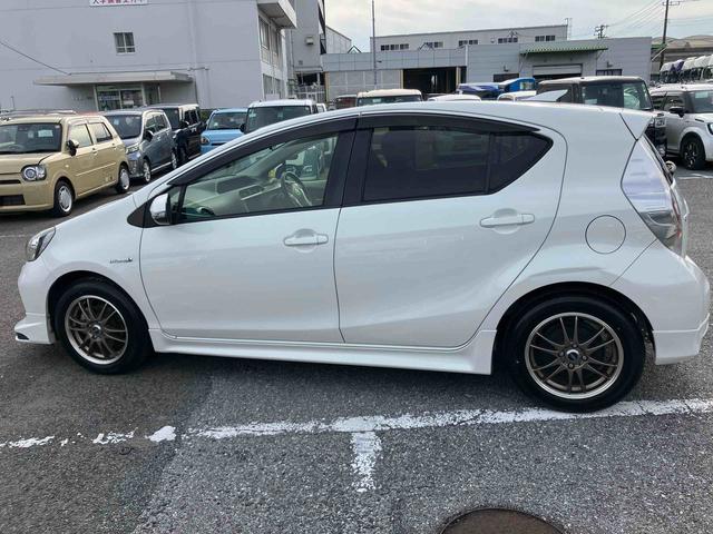 アクアGエアロ 社外15インチアルミ LEDヘッドライト ETC テレスコピックステアリング 運転席シートアジャスター バニティーミラー付きサンバイザー スマートキー ヘッドライトウォッシャー(千葉県)の中古車