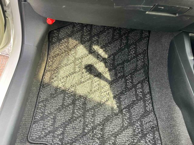 アクアＧエアロ　社外１５インチアルミ　ＬＥＤヘッドライト　ＥＴＣ　テレスコピックステアリング　運転席シートアジャスター　バニティーミラー付きサンバイザー　スマートキー　ヘッドライトウォッシャー（千葉県）の中古車