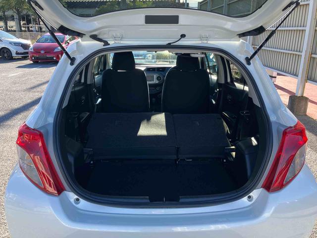 ヴィッツＦ　スマイルエディションワンセグナビ　ＡＵＸ接続　ブルートゥース対応　プッシュエンジンスタート　キーフリーシステム　オートライト　マニュアルレベリング機能付ハロゲンヘッドライト　チルトステアリング　運転席シートリフター（千葉県）の中古車