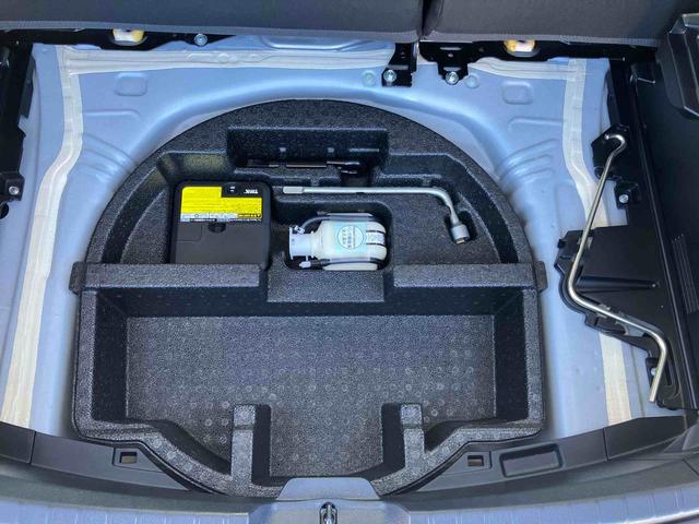 ヴィッツＦ　スマイルエディションワンセグナビ　ＡＵＸ接続　ブルートゥース対応　プッシュエンジンスタート　キーフリーシステム　オートライト　マニュアルレベリング機能付ハロゲンヘッドライト　チルトステアリング　運転席シートリフター（千葉県）の中古車