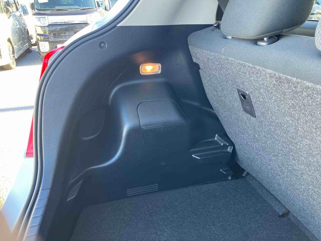 ヴィッツＦ　スマイルエディションワンセグナビ　ＡＵＸ接続　ブルートゥース対応　プッシュエンジンスタート　キーフリーシステム　オートライト　マニュアルレベリング機能付ハロゲンヘッドライト　チルトステアリング　運転席シートリフター（千葉県）の中古車