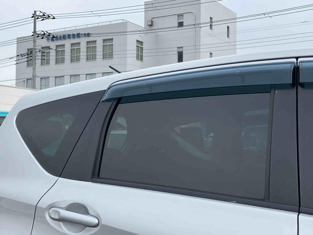 ノートＸ　Ｖセレクション＋セーフティナビ／ＴＶ／ＤＶＤ／ＢＴ／ＵＳＢ　全周囲カメラ　ＥＴＣ　セイフティーシールド　車線逸脱警報　横滑防止装置　ディスプレイ付き防眩ルームミラー　前後クリアランスセンサー　アイドリングストップ　スマートキー（千葉県）の中古車