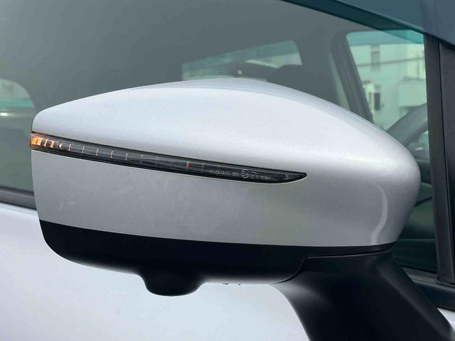 ノートＸ　Ｖセレクション＋セーフティナビ／ＴＶ／ＤＶＤ／ＢＴ／ＵＳＢ　全周囲カメラ　ＥＴＣ　セイフティーシールド　車線逸脱警報　横滑防止装置　ディスプレイ付き防眩ルームミラー　前後クリアランスセンサー　アイドリングストップ　スマートキー（千葉県）の中古車