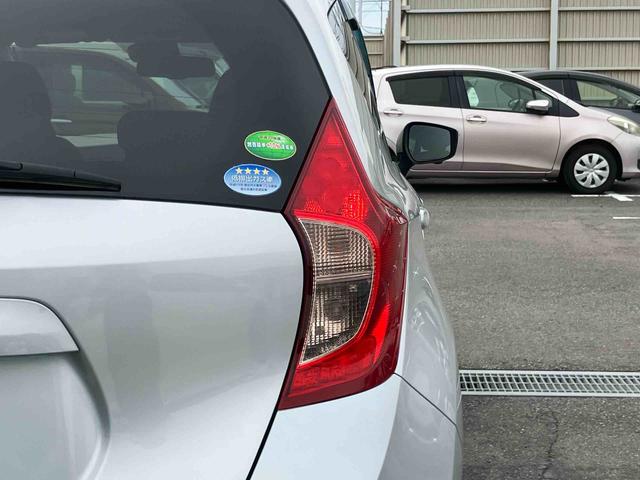 ノートＸ　Ｖセレクション＋セーフティナビ／ＴＶ／ＤＶＤ／ＢＴ／ＵＳＢ　全周囲カメラ　ＥＴＣ　セイフティーシールド　車線逸脱警報　横滑防止装置　ディスプレイ付き防眩ルームミラー　前後クリアランスセンサー　アイドリングストップ　スマートキー（千葉県）の中古車