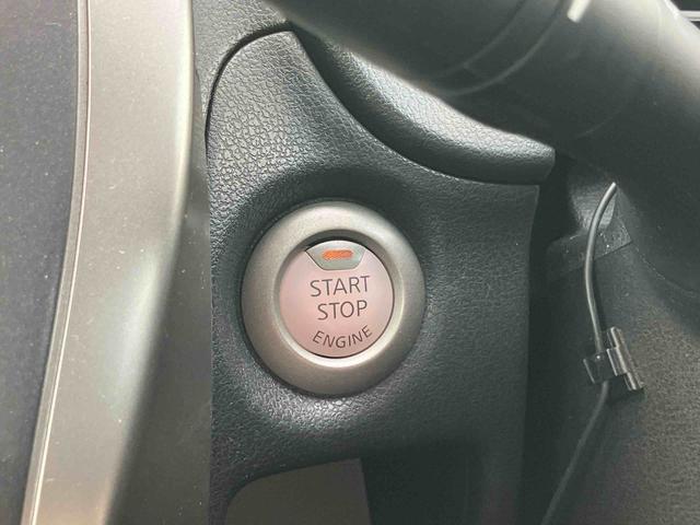ノートＸ　Ｖセレクション＋セーフティナビ／ＴＶ／ＤＶＤ／ＢＴ／ＵＳＢ　全周囲カメラ　ＥＴＣ　セイフティーシールド　車線逸脱警報　横滑防止装置　ディスプレイ付き防眩ルームミラー　前後クリアランスセンサー　アイドリングストップ　スマートキー（千葉県）の中古車
