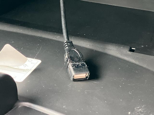 ノートＸ　Ｖセレクション＋セーフティナビ／ＴＶ／ＤＶＤ／ＢＴ／ＵＳＢ　全周囲カメラ　ＥＴＣ　セイフティーシールド　車線逸脱警報　横滑防止装置　ディスプレイ付き防眩ルームミラー　前後クリアランスセンサー　アイドリングストップ　スマートキー（千葉県）の中古車