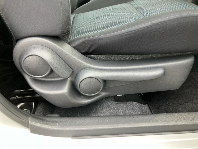 ノートＸ　Ｖセレクション＋セーフティナビ／ＴＶ／ＤＶＤ／ＢＴ／ＵＳＢ　全周囲カメラ　ＥＴＣ　セイフティーシールド　車線逸脱警報　横滑防止装置　ディスプレイ付き防眩ルームミラー　前後クリアランスセンサー　アイドリングストップ　スマートキー（千葉県）の中古車