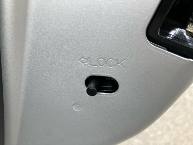 ノートＸ　Ｖセレクション＋セーフティナビ／ＴＶ／ＤＶＤ／ＢＴ／ＵＳＢ　全周囲カメラ　ＥＴＣ　セイフティーシールド　車線逸脱警報　横滑防止装置　ディスプレイ付き防眩ルームミラー　前後クリアランスセンサー　アイドリングストップ　スマートキー（千葉県）の中古車