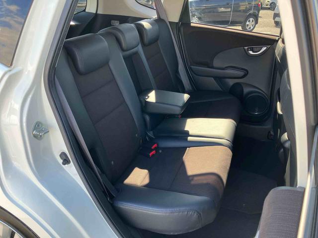 フィットハイブリッドＸＨセレクション　ファインスタイルハイブリッド　ナビ／ワンセグＴＶ／ＤＶＤ／ＢＴ／ＵＳＢ　バックカメラ　ＥＴＣ　オートクルーズ　ＨＩＤヘッドライト　オートライト　シートヒーター　パドルシフト　オートエアコン　シートリフター　キーフリー（千葉県）の中古車