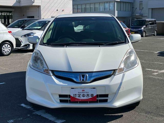 フィットハイブリッドＸＨセレクション　ファインスタイルハイブリッド　ナビ／ワンセグＴＶ／ＤＶＤ／ＢＴ／ＵＳＢ　バックカメラ　ＥＴＣ　オートクルーズ　ＨＩＤヘッドライト　オートライト　シートヒーター　パドルシフト　オートエアコン　シートリフター　キーフリー（千葉県）の中古車