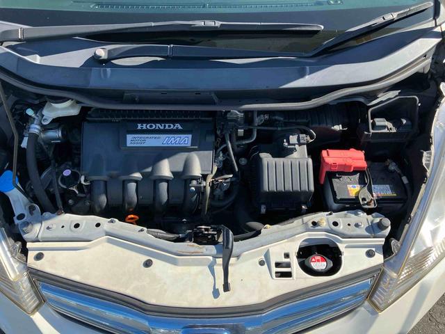 フィットハイブリッドＸＨセレクション　ファインスタイルハイブリッド　ナビ／ワンセグＴＶ／ＤＶＤ／ＢＴ／ＵＳＢ　バックカメラ　ＥＴＣ　オートクルーズ　ＨＩＤヘッドライト　オートライト　シートヒーター　パドルシフト　オートエアコン　シートリフター　キーフリー（千葉県）の中古車