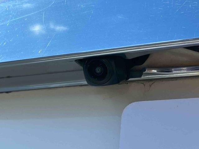 フィットハイブリッドＸＨセレクション　ファインスタイルハイブリッド　ナビ／ワンセグＴＶ／ＤＶＤ／ＢＴ／ＵＳＢ　バックカメラ　ＥＴＣ　オートクルーズ　ＨＩＤヘッドライト　オートライト　シートヒーター　パドルシフト　オートエアコン　シートリフター　キーフリー（千葉県）の中古車