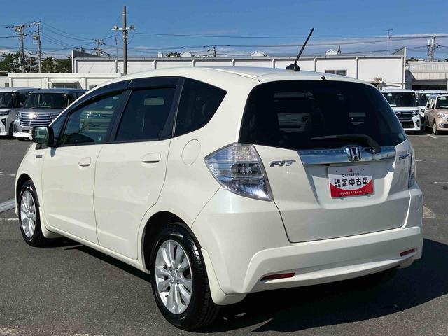 フィットハイブリッドＸＨセレクション　ファインスタイルハイブリッド　ナビ／ワンセグＴＶ／ＤＶＤ／ＢＴ／ＵＳＢ　バックカメラ　ＥＴＣ　オートクルーズ　ＨＩＤヘッドライト　オートライト　シートヒーター　パドルシフト　オートエアコン　シートリフター　キーフリー（千葉県）の中古車