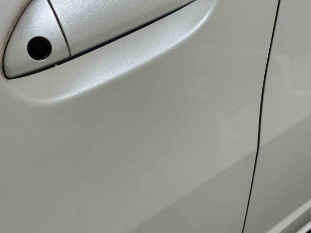 フィットハイブリッドＸＨセレクション　ファインスタイルハイブリッド　ナビ／ワンセグＴＶ／ＤＶＤ／ＢＴ／ＵＳＢ　バックカメラ　ＥＴＣ　オートクルーズ　ＨＩＤヘッドライト　オートライト　シートヒーター　パドルシフト　オートエアコン　シートリフター　キーフリー（千葉県）の中古車