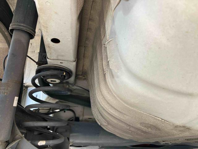 フィットハイブリッドＸＨセレクション　ファインスタイルハイブリッド　ナビ／ワンセグＴＶ／ＤＶＤ／ＢＴ／ＵＳＢ　バックカメラ　ＥＴＣ　オートクルーズ　ＨＩＤヘッドライト　オートライト　シートヒーター　パドルシフト　オートエアコン　シートリフター　キーフリー（千葉県）の中古車