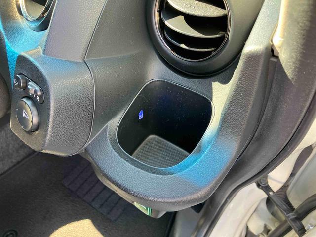 フィットハイブリッドＸＨセレクション　ファインスタイルハイブリッド　ナビ／ワンセグＴＶ／ＤＶＤ／ＢＴ／ＵＳＢ　バックカメラ　ＥＴＣ　オートクルーズ　ＨＩＤヘッドライト　オートライト　シートヒーター　パドルシフト　オートエアコン　シートリフター　キーフリー（千葉県）の中古車