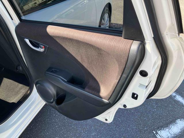 フィットハイブリッドＸＨセレクション　ファインスタイルハイブリッド　ナビ／ワンセグＴＶ／ＤＶＤ／ＢＴ／ＵＳＢ　バックカメラ　ＥＴＣ　オートクルーズ　ＨＩＤヘッドライト　オートライト　シートヒーター　パドルシフト　オートエアコン　シートリフター　キーフリー（千葉県）の中古車