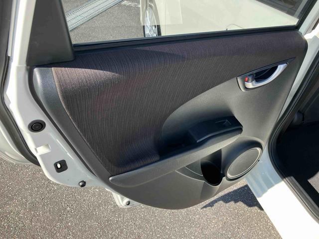 フィットハイブリッドＸＨセレクション　ファインスタイルハイブリッド　ナビ／ワンセグＴＶ／ＤＶＤ／ＢＴ／ＵＳＢ　バックカメラ　ＥＴＣ　オートクルーズ　ＨＩＤヘッドライト　オートライト　シートヒーター　パドルシフト　オートエアコン　シートリフター　キーフリー（千葉県）の中古車