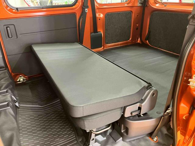 ハイゼットカーゴデラックス衝突回避支援システム　横滑り防　止装置　アイドリングストップ　前後コーナーセンサー　オーバーヘッドシェルフ　マニュアルレベリング機能付ハロゲンヘッドライト　トップシェイドガラス　キーレスエントリー（千葉県）の中古車