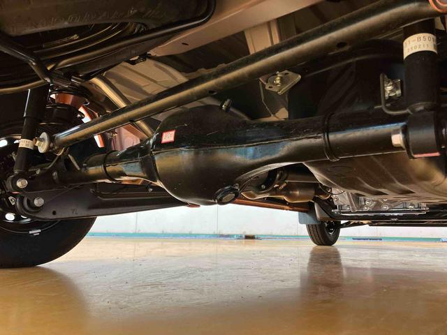 ハイゼットカーゴデラックス衝突回避支援システム　横滑り防　止装置　アイドリングストップ　前後コーナーセンサー　オーバーヘッドシェルフ　マニュアルレベリング機能付ハロゲンヘッドライト　トップシェイドガラス　キーレスエントリー（千葉県）の中古車