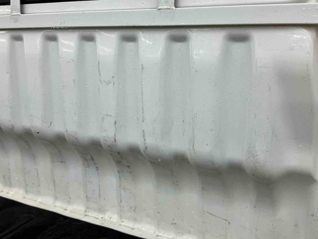 ハイゼットトラックエアコン・パワステ　スペシャル荷台ゴムマット　ゲートプロテクター　テールゲートチェーン　スピーカー一体型ＦＭ．ＡＭラジオチューナー　マニュアルレベリング機能付ハロゲンヘッドライト　灰皿＋シガーライター　ショッピングフック（千葉県）の中古車