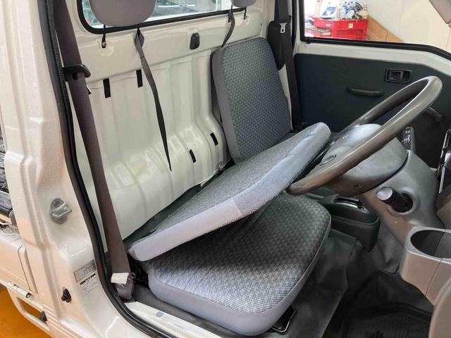 ハイゼットトラックエアコン・パワステ　スペシャル荷台ゴムマット　ゲートプロテクター　テールゲートチェーン　スピーカー一体型ＦＭ．ＡＭラジオチューナー　マニュアルレベリング機能付ハロゲンヘッドライト　灰皿＋シガーライター　ショッピングフック（千葉県）の中古車