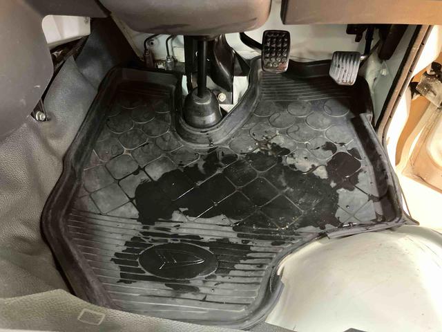 ハイゼットトラックエアコン・パワステ　スペシャル荷台ゴムマット　ゲートプロテクター　テールゲートチェーン　スピーカー一体型ＦＭ．ＡＭラジオチューナー　マニュアルレベリング機能付ハロゲンヘッドライト　灰皿＋シガーライター　ショッピングフック（千葉県）の中古車