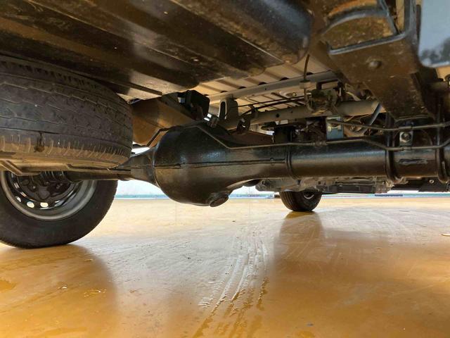 ハイゼットトラックエアコン・パワステ　スペシャル荷台ゴムマット　ゲートプロテクター　テールゲートチェーン　スピーカー一体型ＦＭ．ＡＭラジオチューナー　マニュアルレベリング機能付ハロゲンヘッドライト　灰皿＋シガーライター　ショッピングフック（千葉県）の中古車