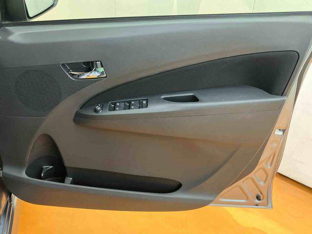 ムーヴカスタム　Ｘリミテッド　ＳＡバックカメラ連動ワンセグナビ　ＵＳＢ接続　ＡＵＸ接続　衝突被害軽減ブレーキ　横滑り防止装置　アイドリングストップ　プッシュエンジンスタート　照明．バニティーミラー付き左右サンバイザー（千葉県）の中古車