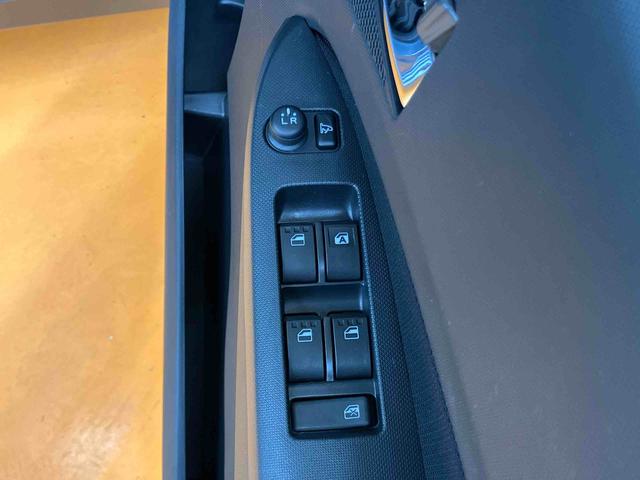 ムーヴカスタム　Ｘリミテッド　ＳＡバックカメラ連動ワンセグナビ　ＵＳＢ接続　ＡＵＸ接続　衝突被害軽減ブレーキ　横滑り防止装置　アイドリングストップ　プッシュエンジンスタート　照明．バニティーミラー付き左右サンバイザー（千葉県）の中古車