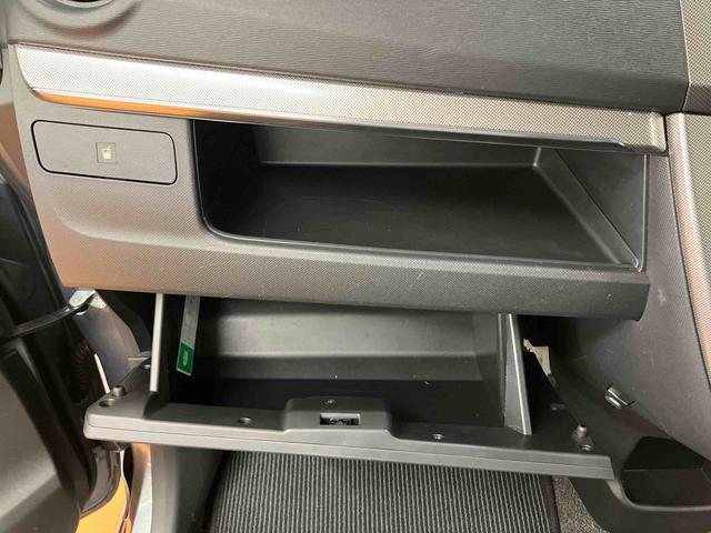 ムーヴカスタム　Ｘリミテッド　ＳＡバックカメラ連動ワンセグナビ　ＵＳＢ接続　ＡＵＸ接続　衝突被害軽減ブレーキ　横滑り防止装置　アイドリングストップ　プッシュエンジンスタート　照明．バニティーミラー付き左右サンバイザー（千葉県）の中古車