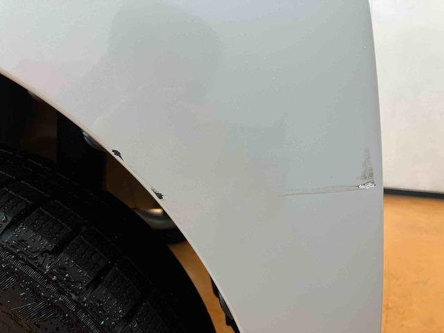 ムーヴカスタム　Ｘリミテッドナビ／１セグＴＶ／ＣＤ／バックカメラ　ＨＩＤヘッドライト　ハロゲンフォグランプ　クリアテールランプ　１４インチアルミ　プッシュボタンスタート　電格ドアミラー　照明／バニディミラー付きサンバイザー（千葉県）の中古車