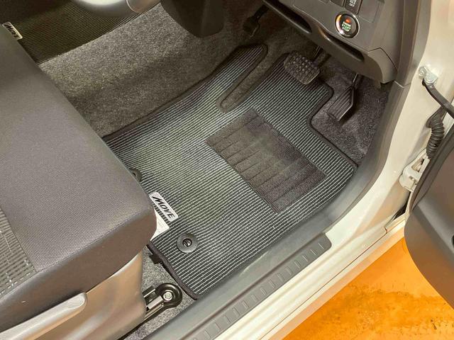 ムーヴカスタム　Ｘリミテッドナビ／１セグＴＶ／ＣＤ／バックカメラ　ＨＩＤヘッドライト　ハロゲンフォグランプ　クリアテールランプ　１４インチアルミ　プッシュボタンスタート　電格ドアミラー　照明／バニディミラー付きサンバイザー（千葉県）の中古車