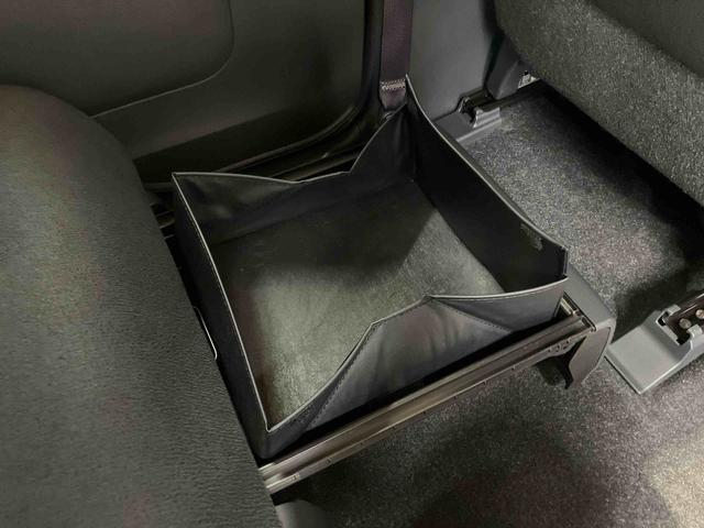 ムーヴキャンバスＸリミテッドメイクアップ　ＳＡIIバックカメラ連動フルセグナビ　ＵＳＢ接続　ウーファー　ＥＴＣ　置きラクボックス　オートライト　衝突被害軽減ブレーキ　横滑り防止装置　マニュアルレベリング機能付ハロゲンヘッドライト（千葉県）の中古車