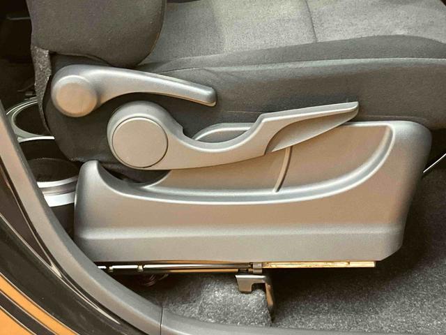 ムーヴキャンバスＸリミテッドメイクアップ　ＳＡIIバックカメラ連動フルセグナビ　ＵＳＢ接続　ウーファー　ＥＴＣ　置きラクボックス　オートライト　衝突被害軽減ブレーキ　横滑り防止装置　マニュアルレベリング機能付ハロゲンヘッドライト（千葉県）の中古車