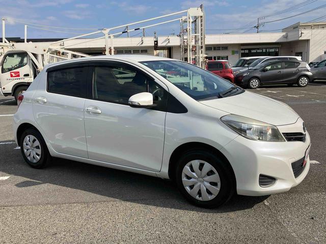 ヴィッツＦ　スマイルエディションナビ／Ｂカメラ／ＴＶ／ＤＩＳＣ／ＢＴ　ＥＴＣ　プッシュボタンスタート／スマートキー　買い物アシストシート（千葉県）の中古車