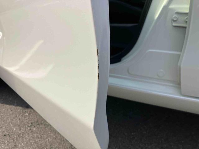 ヴィッツＦ　スマイルエディションナビ／Ｂカメラ／ＴＶ／ＤＩＳＣ／ＢＴ　ＥＴＣ　プッシュボタンスタート／スマートキー　買い物アシストシート（千葉県）の中古車