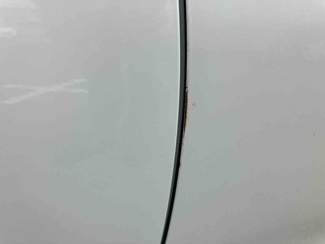 ヴィッツＦ　スマイルエディションナビ／Ｂカメラ／ＴＶ／ＤＩＳＣ／ＢＴ　ＥＴＣ　プッシュボタンスタート／スマートキー　買い物アシストシート（千葉県）の中古車