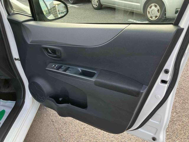 ヴィッツＦ　スマイルエディションナビ／Ｂカメラ／ＴＶ／ＤＩＳＣ／ＢＴ　ＥＴＣ　プッシュボタンスタート／スマートキー　買い物アシストシート（千葉県）の中古車